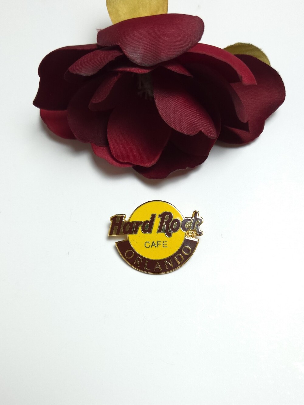 Vintage Hard Rock Cafe Orlando Brooch Offical Hard Rock Cafe